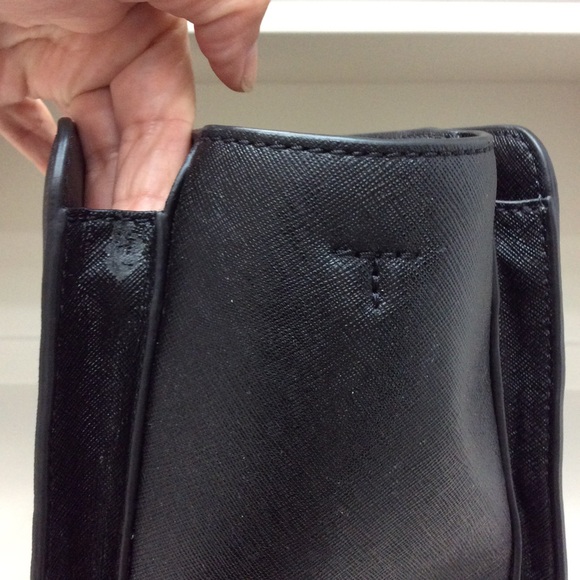 Tory Burch Black Leather Tote Bag *flawed* - Picture 4 of 15